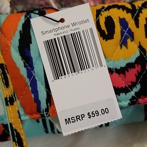 CHOICE of VERA BRADLEY iPhone Wristlets - Picture 7 of 11